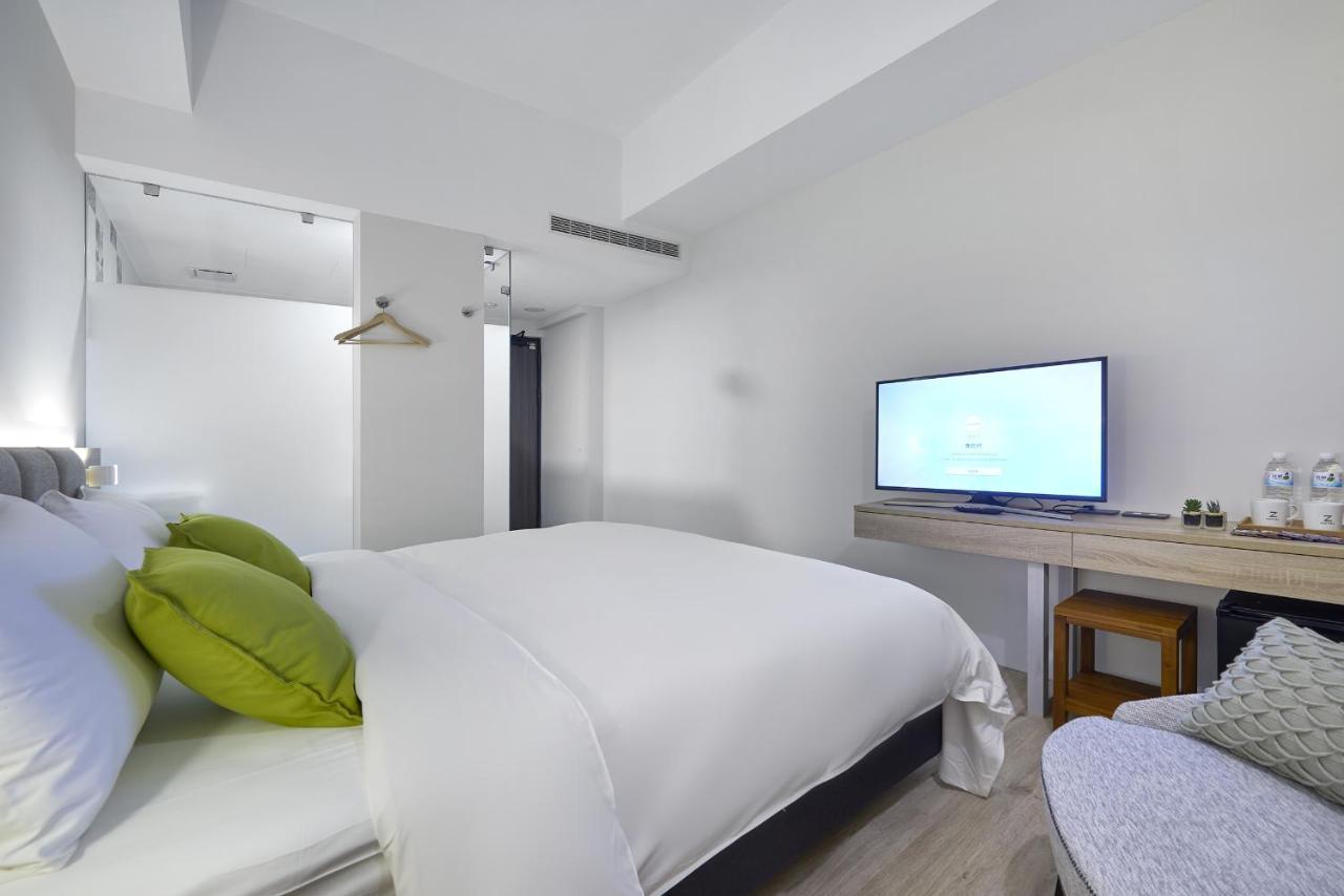 Hotel Z Тайчжун Экстерьер фото