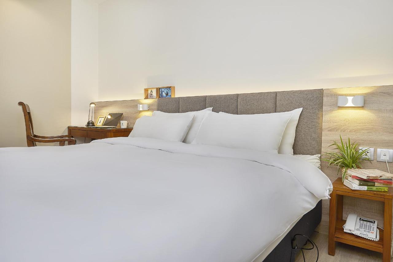 Hotel Z Тайчжун Экстерьер фото