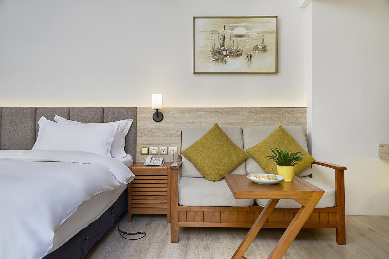 Hotel Z Тайчжун Экстерьер фото